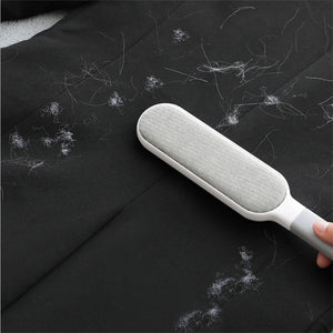 Electrostatic hair removal brush